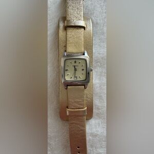Vintage 90’s Fossil Gold Leather Band Watch